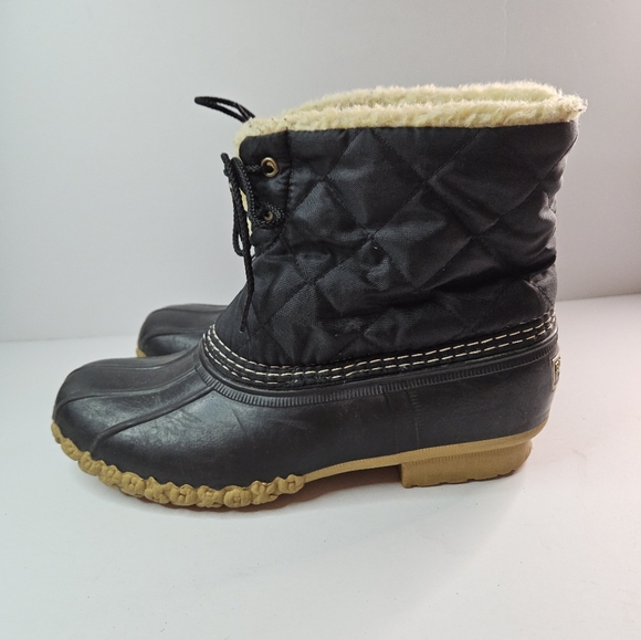 L.L. Bean Boots quilted sherpa lined womens black size 8. - Picture 4 of 5